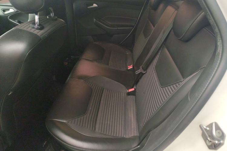 Used Ford Focus 2017 Sedan 1.6L Automatic Fashion Edition Smart Drive Version
