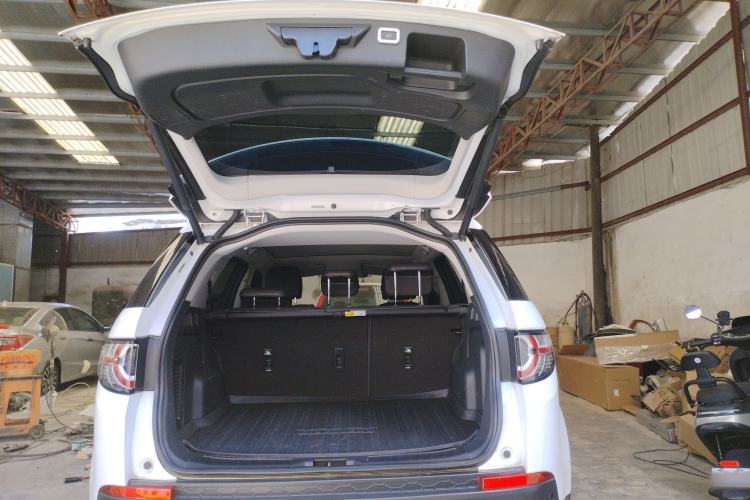 Used Land Rover Discovery Sport 2019 240 PS SE Version China V Standard
