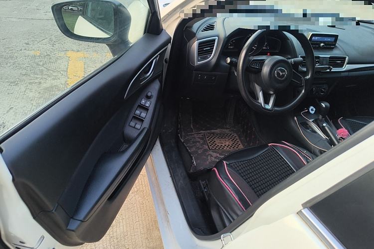 Used Mazda Mazda 3 Axela 2017 Sedan 1.5L Automatic Comfort Model Emission Standard China V
