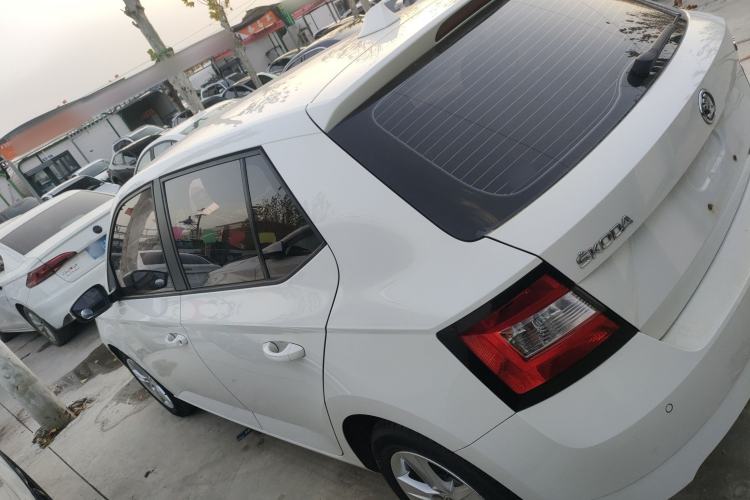 Used Skoda Fabia 2017 1.4L Automatic Car Enjoy Edition
