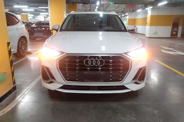 Used Audi Q3 2021 35 TFSI Fashion Dynamic Model
