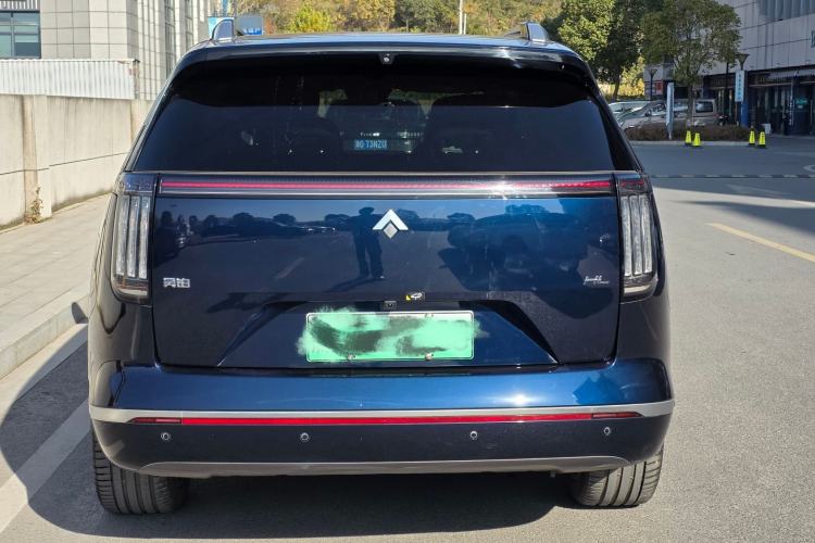 Used  HL 2025 700 Ultra Six-Seater All-Wheel-Drive LiDAR Version