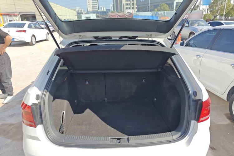 Used Volkswagen Gran Lavida 2015 1.6L Automatic Comfort Edition