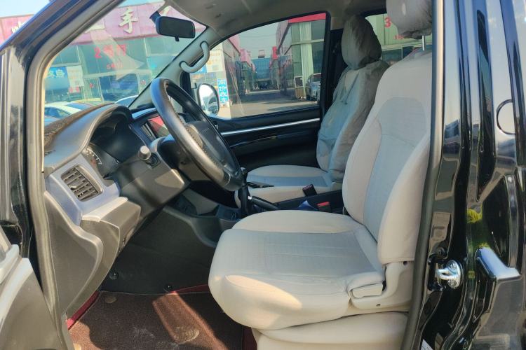 Used FORTHING Lingzhi 2023 M5 1.6L Practical Model 5 Seats
