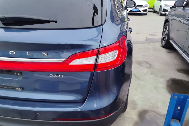 Used Lincoln MKX 2018 2.0T Two-Wheel Drive Deluxe Edition