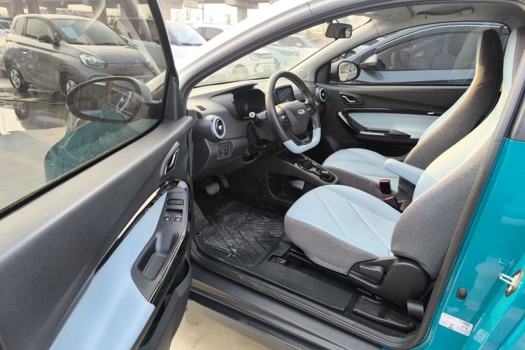 Used Chery Little Ant 2022 Revised Version Sweet Pink Edition Half-Sugar Version Lithium Iron Phosphate 30.7 kWh 30 kW 301 km
