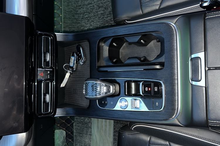 Used GAC Trumpchi GS8 2022 Linghang Series 2.0 TGDI Two-Wheel-Drive Luxury Smart Connectivity Version (7 Seats)
