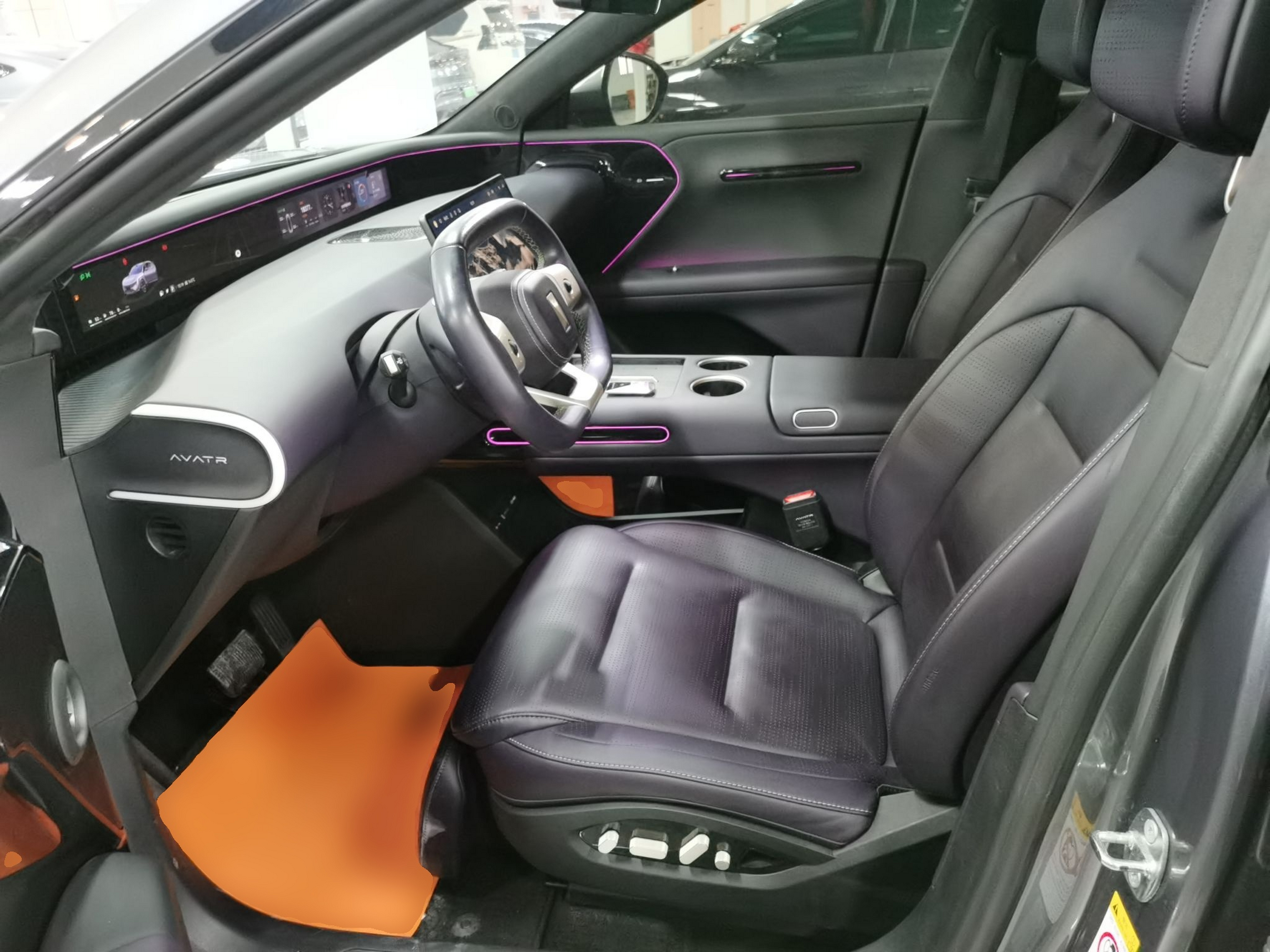 Переднее сиденье в автомобиле