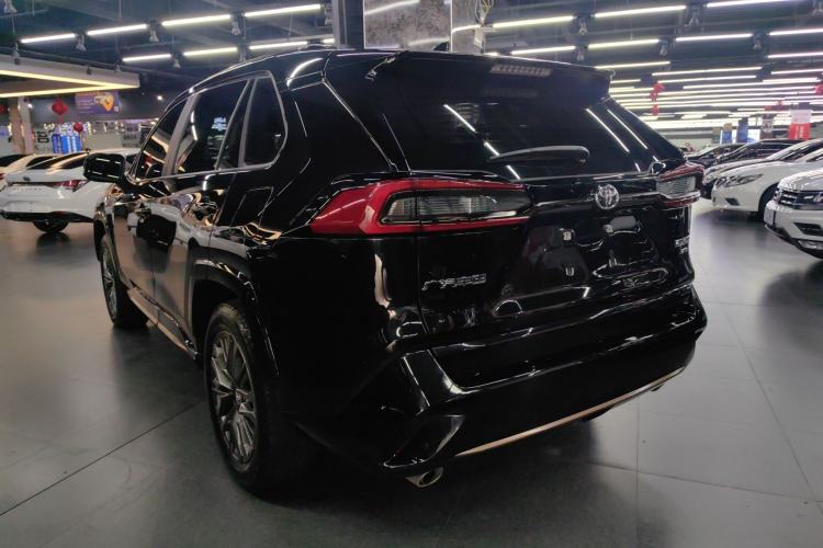 Used Toyota Wildlander 2024 2.0L CVT 4x4 Luxury PLUS Edition