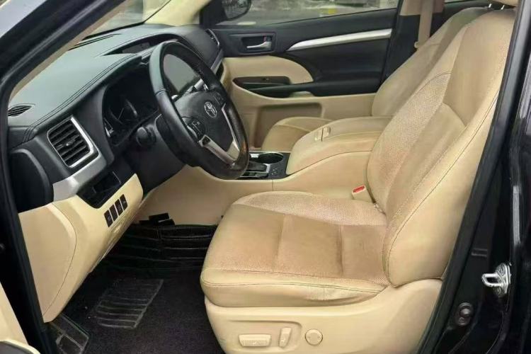 Used Toyota Highlander 2018 2.0T Four-Wheel Drive Luxury Version 7 Seats China VI Standard
