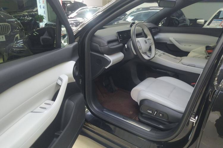 Used Nio ES6 2023 75 kWh
