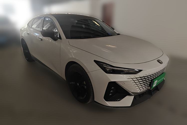 Used Changan UNI-V 2023 1.5T Prestige Model
