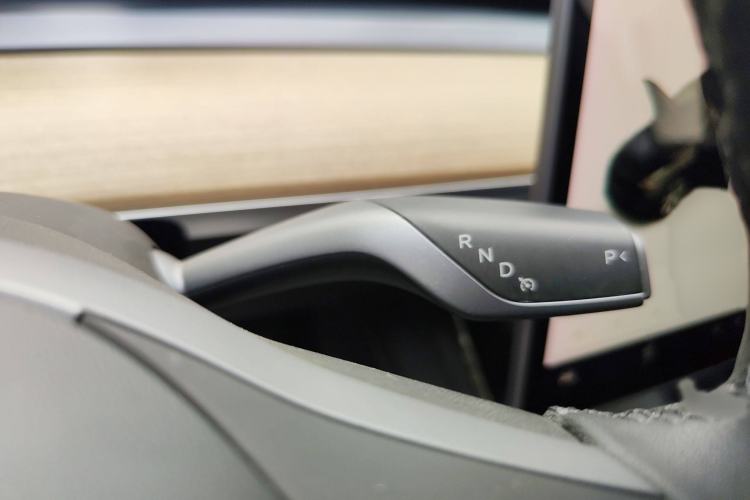 Used Tesla Model Y 2021 Long-Range All-Wheel-Drive Version
