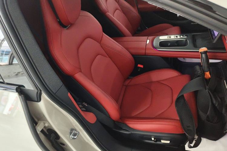 Used  SU7 2024 Rear-Drive Long-Range Intelligent Driving Version
