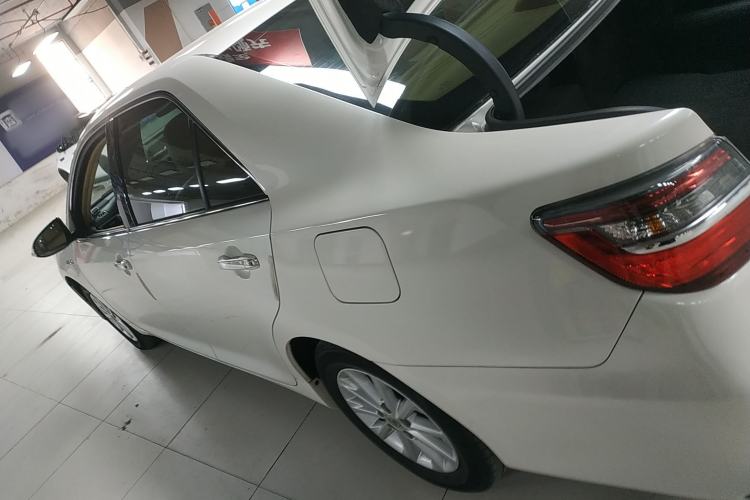 Used Toyota Camry 2015 Dual-Engine 2.5 HG Luxury Navigation Edition
