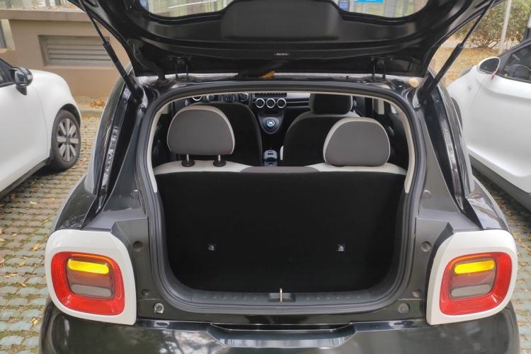 Used ORA Black Cat 2021 351 km Standard Version
