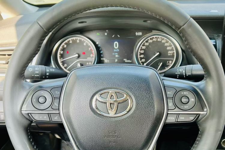 Used Toyota Camry 2021 2.0G Luxury Edition
