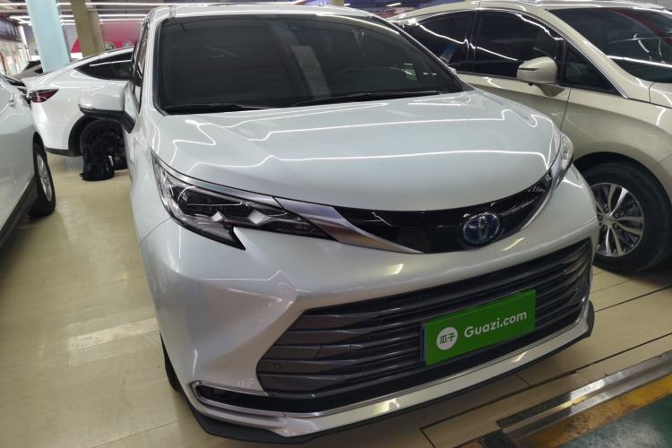 Used Toyota Sienna 2021 2.5L Hybrid Premium Edition
