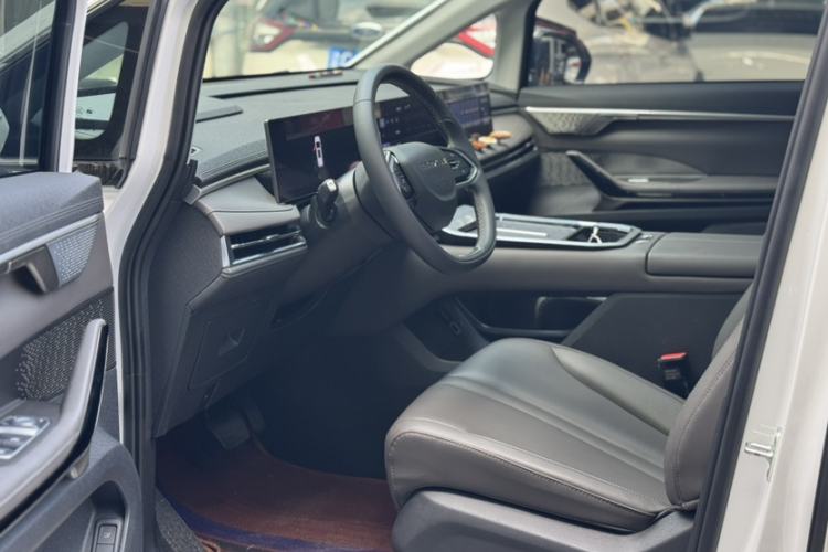 Used SAIC MAXUS G70 2024 2.0T Automatic Luxury Edition 7 Seats
