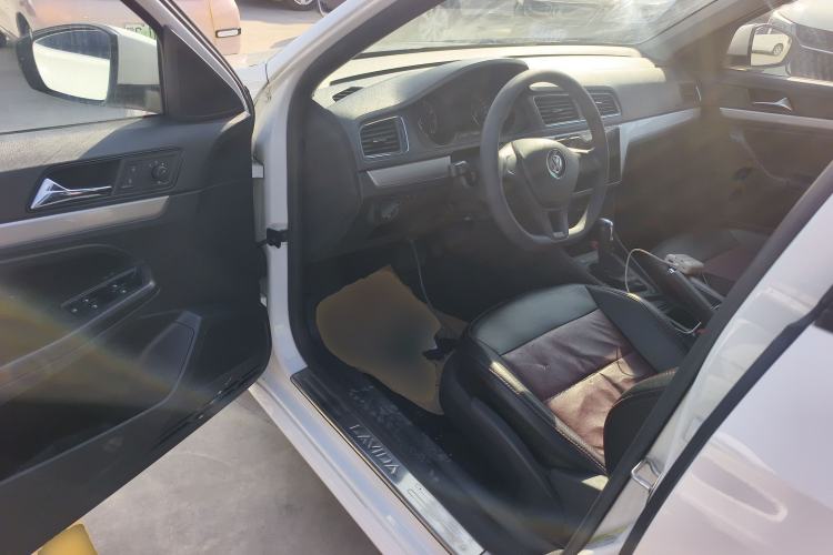 Used Volkswagen Gran Lavida 2017 1.6L Automatic Fashion Edition
