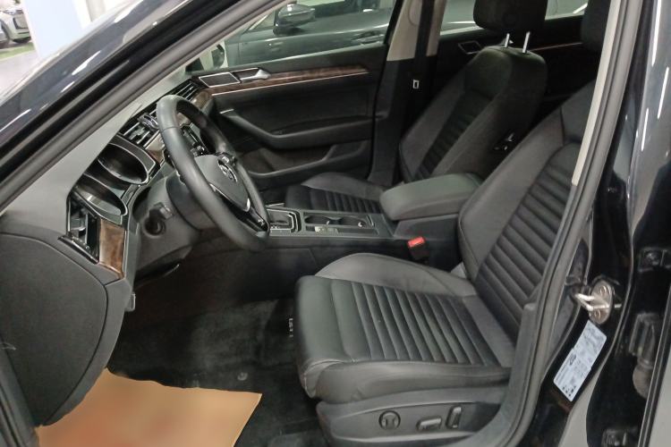 Used Volkswagen Magotan 2019 330TSI DSG Leading Model China VI Standard