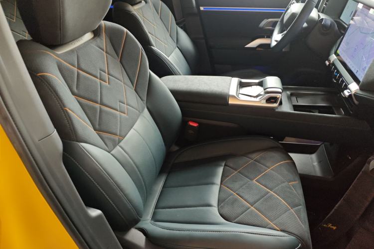 Used  G318 2025 Worry-Free Adventure Edition Four-Wheel Drive Secret Realm Version