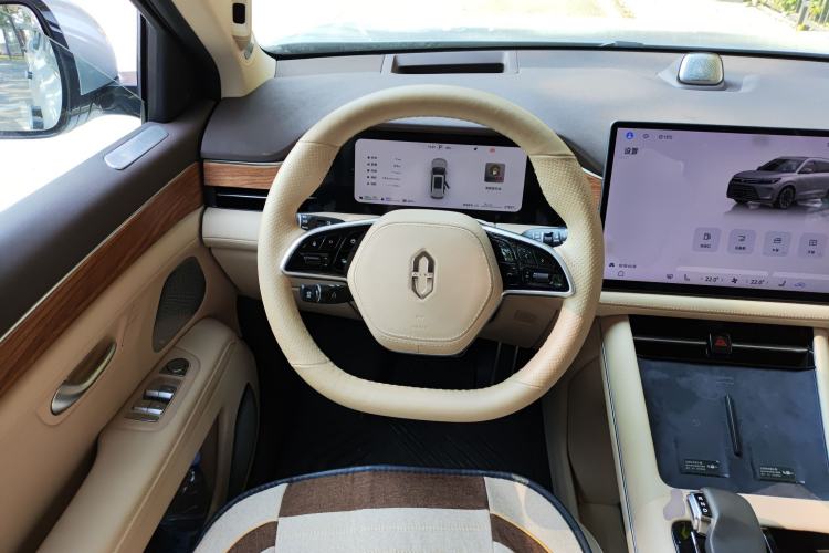 Used Hima AITO M7 2024 1.5T Rear-Drive Plus Version 5 Seats
