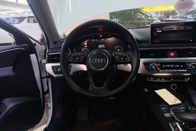 Used Audi A4L 2018 30th Anniversary Edition 40 TFSI Fashion Model
