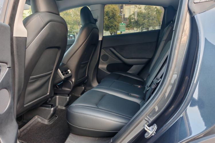 Used Tesla Model Y 2024 Long-Range All-Wheel-Drive Version