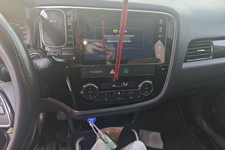 Used Mitsubishi Outlander 2019 2.0L Two-Wheel Drive Comfort Edition 5 Seats China VI Standard
