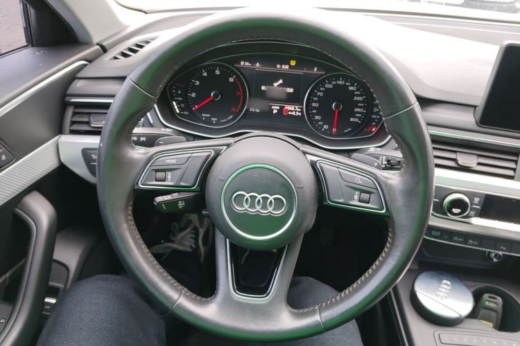 Used Audi A4L 2017 40 TFSI Style Edition
