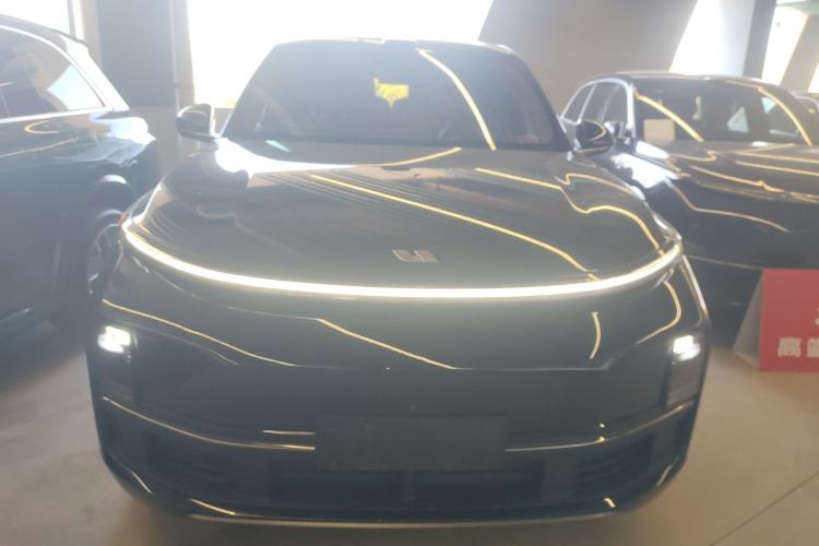 Used Li Auto L8 2025 Ultra Smart Refreshed Edition
