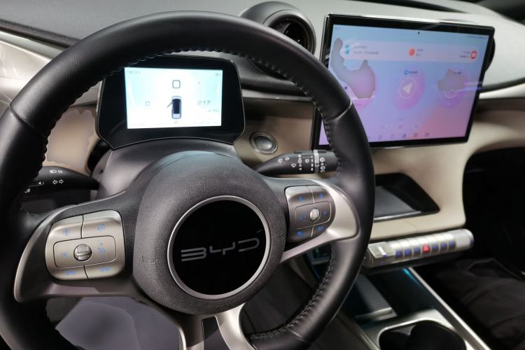 Used BYD Dolphin 2023 420 km Fashion Edition
