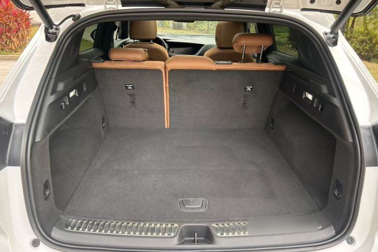 Used Buick Envision 2020 Encore S 652T Four-Wheel Drive Luxury Model
