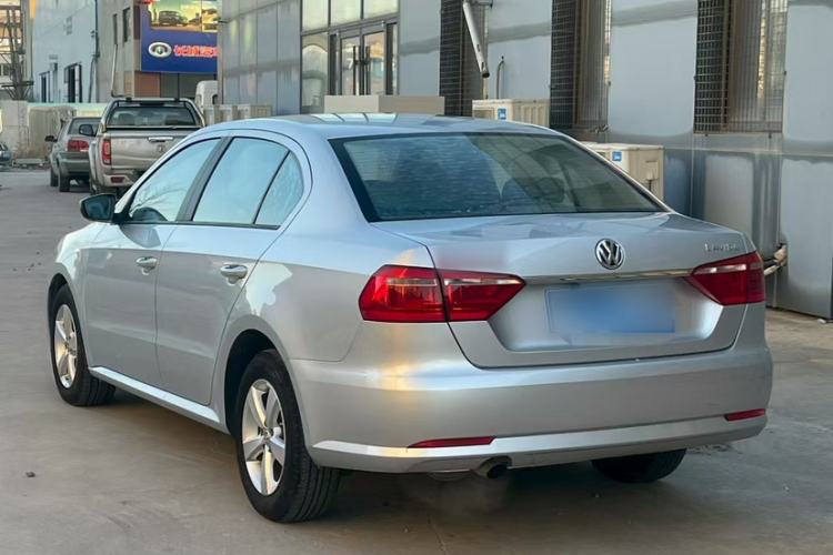 Used Volkswagen Lavida 2013 Revised Classic 1.6L Automatic Fashion Edition