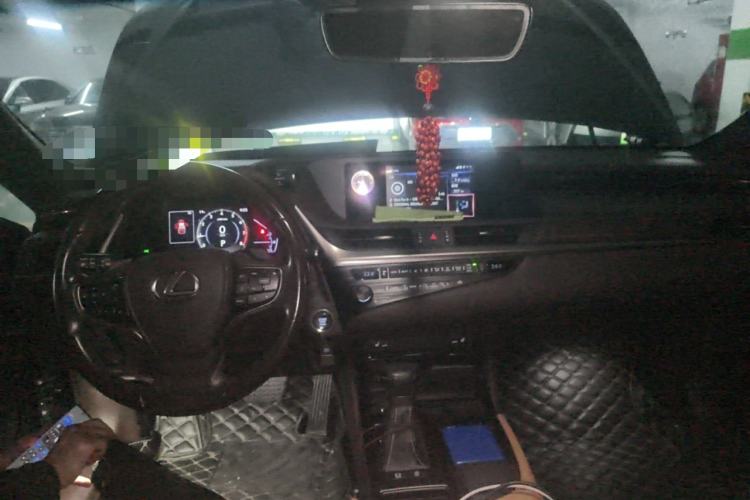 Used Lexus ES 2018 200 Excellence Edition China V Standard
