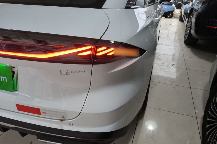 Used  L6 2025 EM-i 140km Starship Edition
