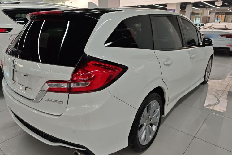 Used Honda Jade 2017 1.8L automatic Comfort version 5 seats
