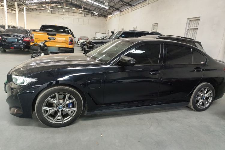 Used BMW i3 2024 eDrive 35 L
