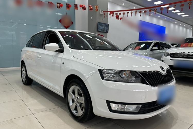 Used Skoda Rapid Spaceback 2016 Revised 1.6L Automatic Chuanxing Version
