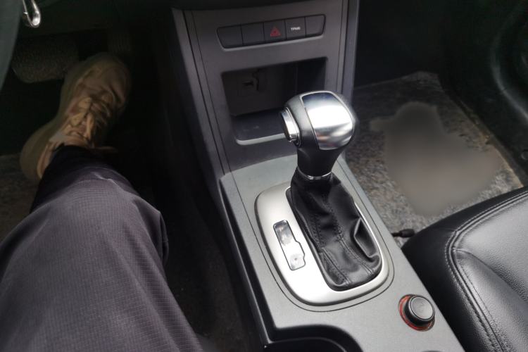 Used Roewe 350 2015 1.5L Automatic Luxury Sunroof Edition
