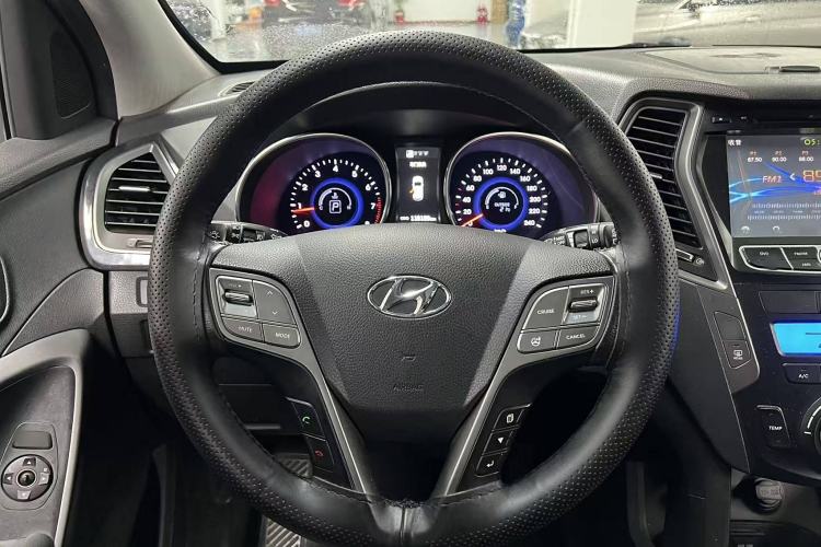 Used Hyundai Santa Fe 2013 2.4L Automatic Two-Wheel Drive Smart Version
