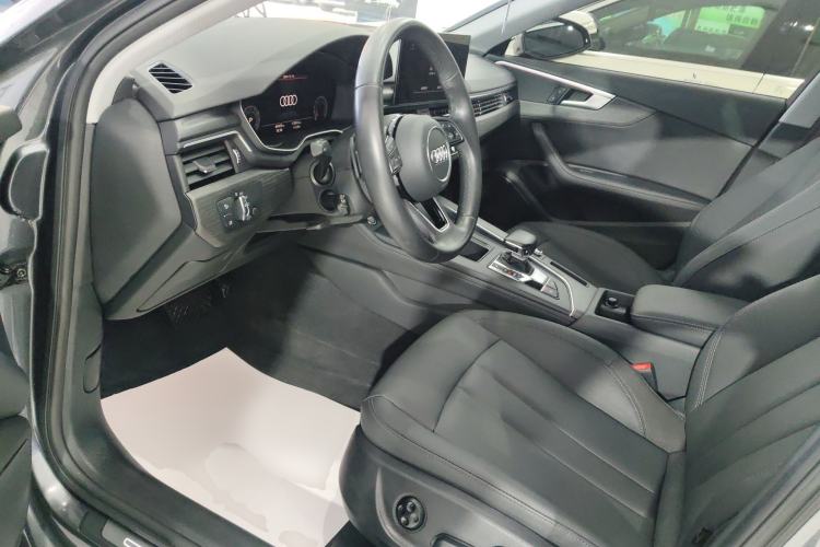 Used Audi A4L 2022 40 TFSI Luxury Prestige Edition
