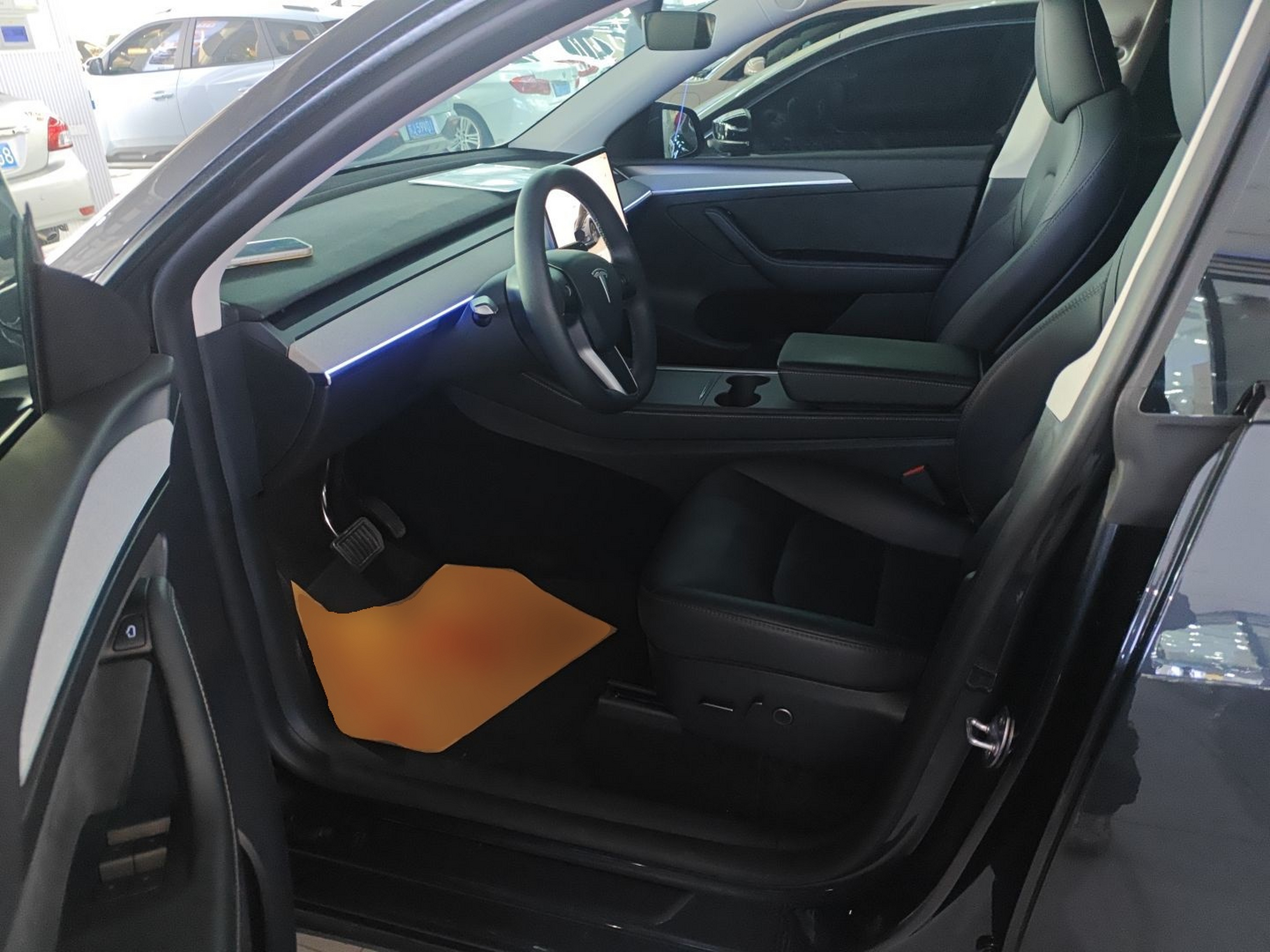 Переднее сиденье в автомобиле