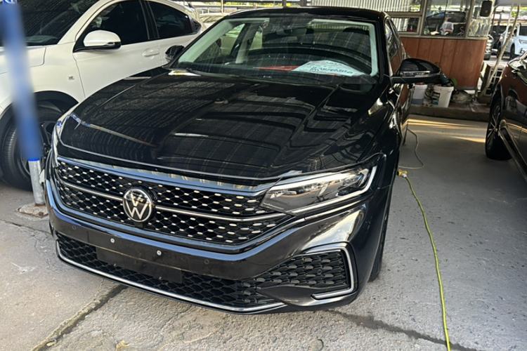 Used Volkswagen Passat 2023 330TSI Starry Elite Edition
