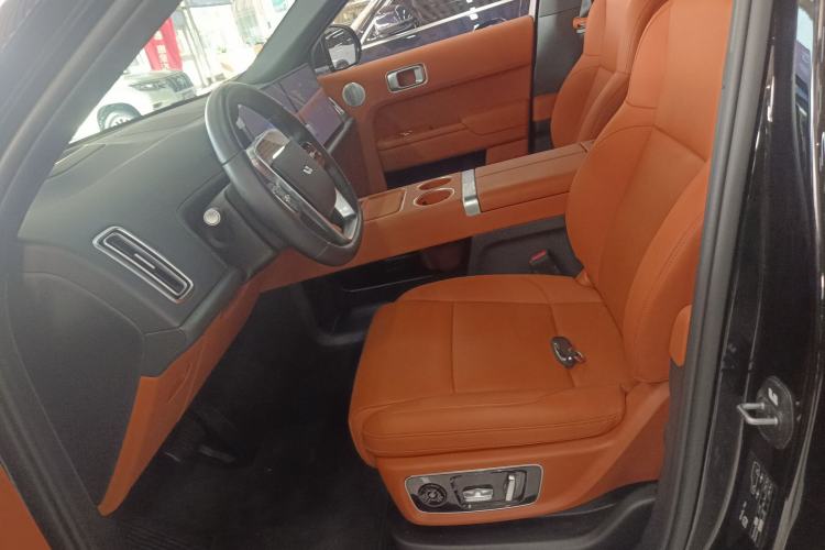 Used Li Auto L8 2024 Pro Model
