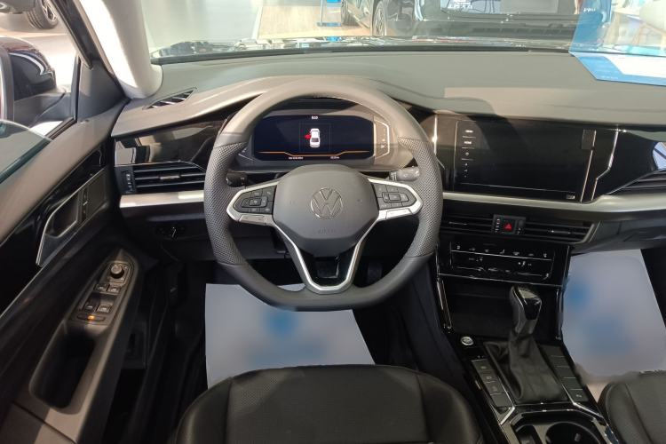 Used Volkswagen Passat 2025 Premium Version 380TSI Dragon Edition