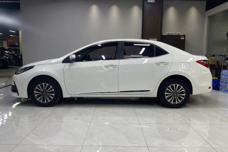 Used Toyota Corolla 2017 Revised Version 1.2T S-CVT GL-i