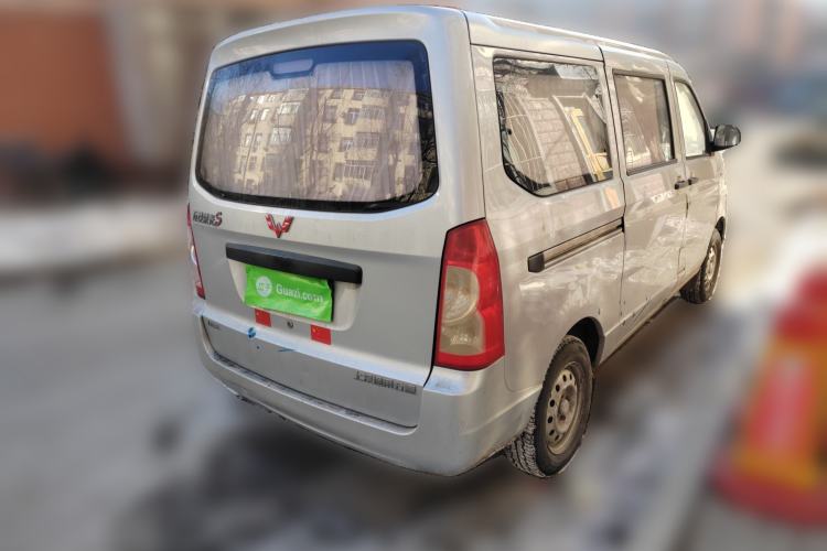 Used Wuling Rongguang 2014 1.5L S Base Version
