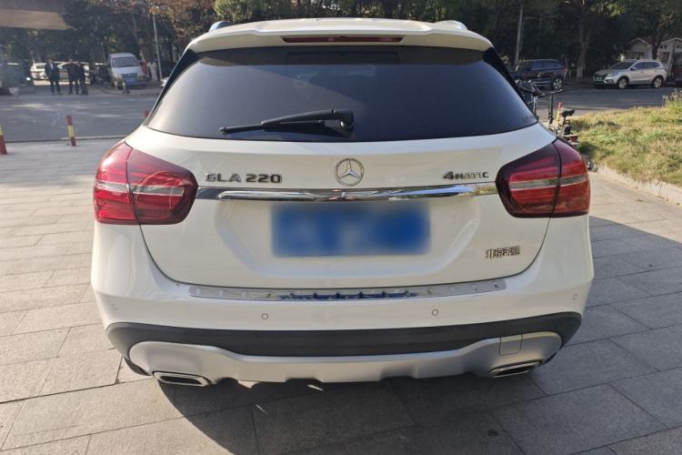 Used Mercedes-Benz GLA 2017 GLA 220 4MATIC Fashion Model